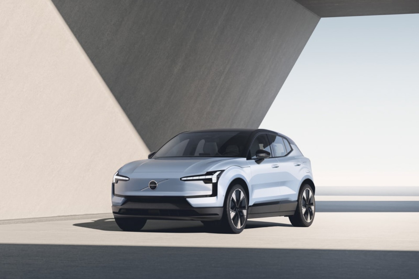 2024 Volvo EX30 Ultra Twin Performance photo