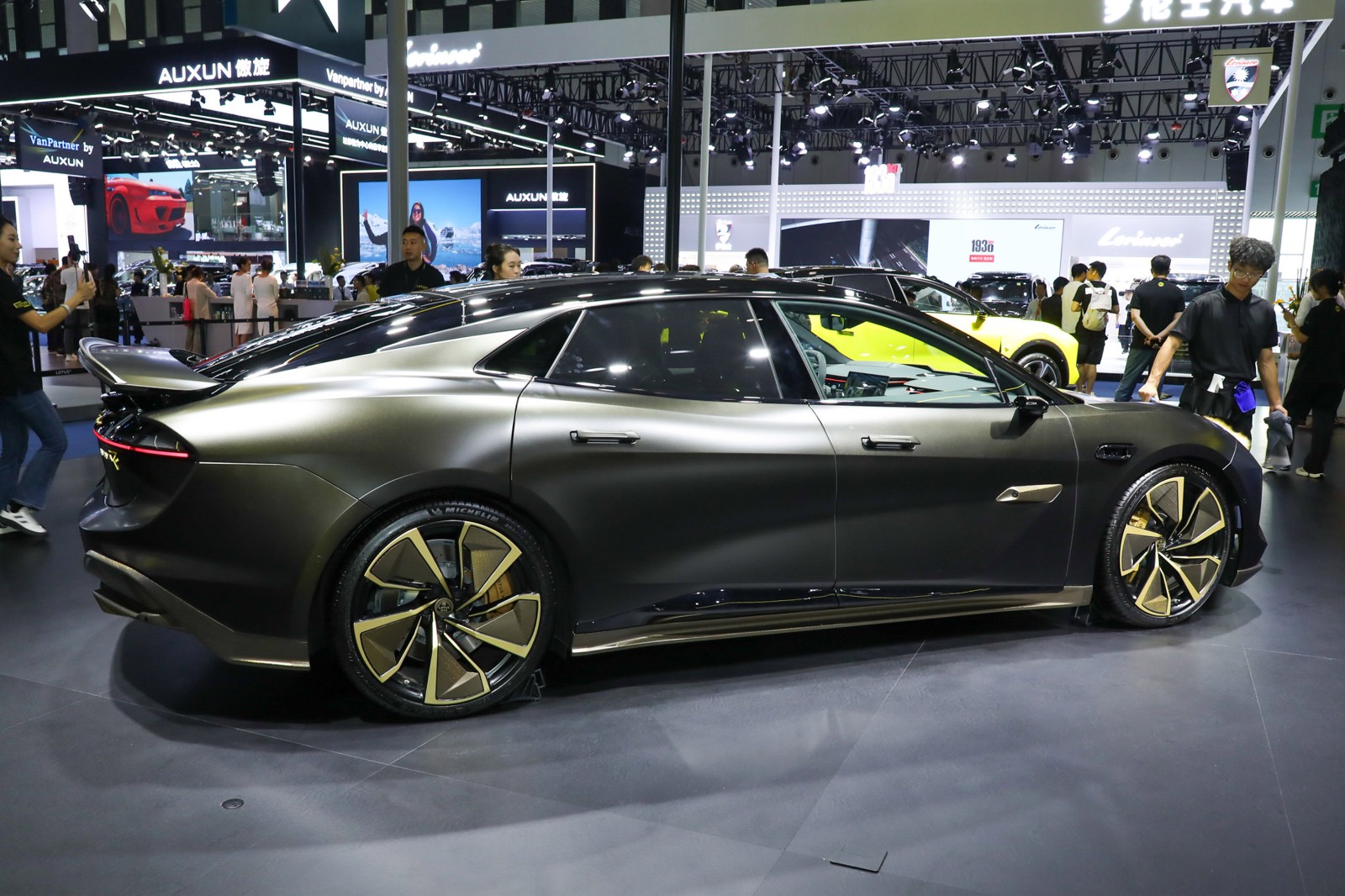 Lotus Emeya R+ 2024 CN-spec photo