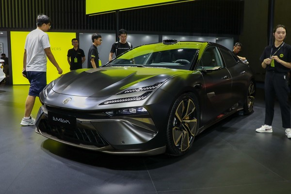 Lotus Emeya Exterior