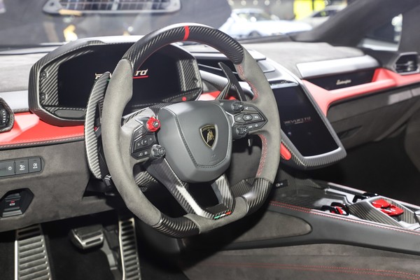 Lamborghini Revuelto Interior