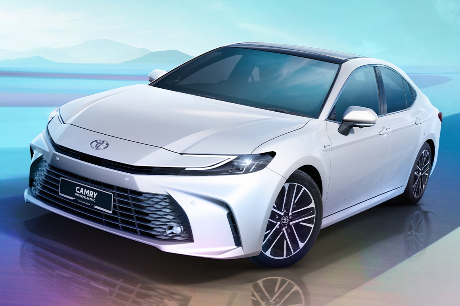2025 Toyota Camry 2.5 HEV photo