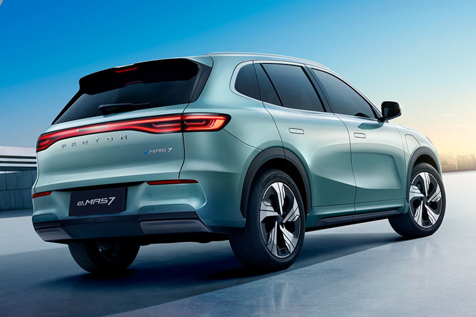 2024 Proton e.MAS 7 Premium photo