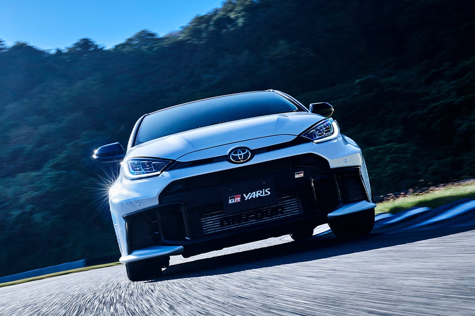 2025 Toyota GR Yaris MT photo