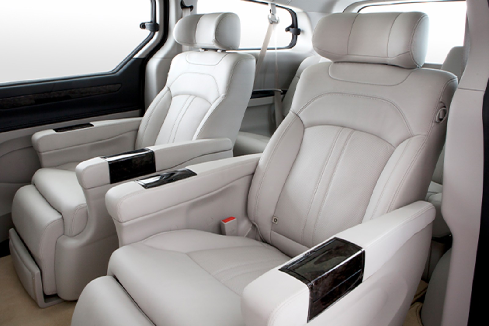 2024 Maxus G10 photo