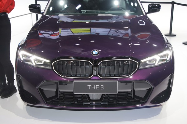 BMW 3 Series Exterior