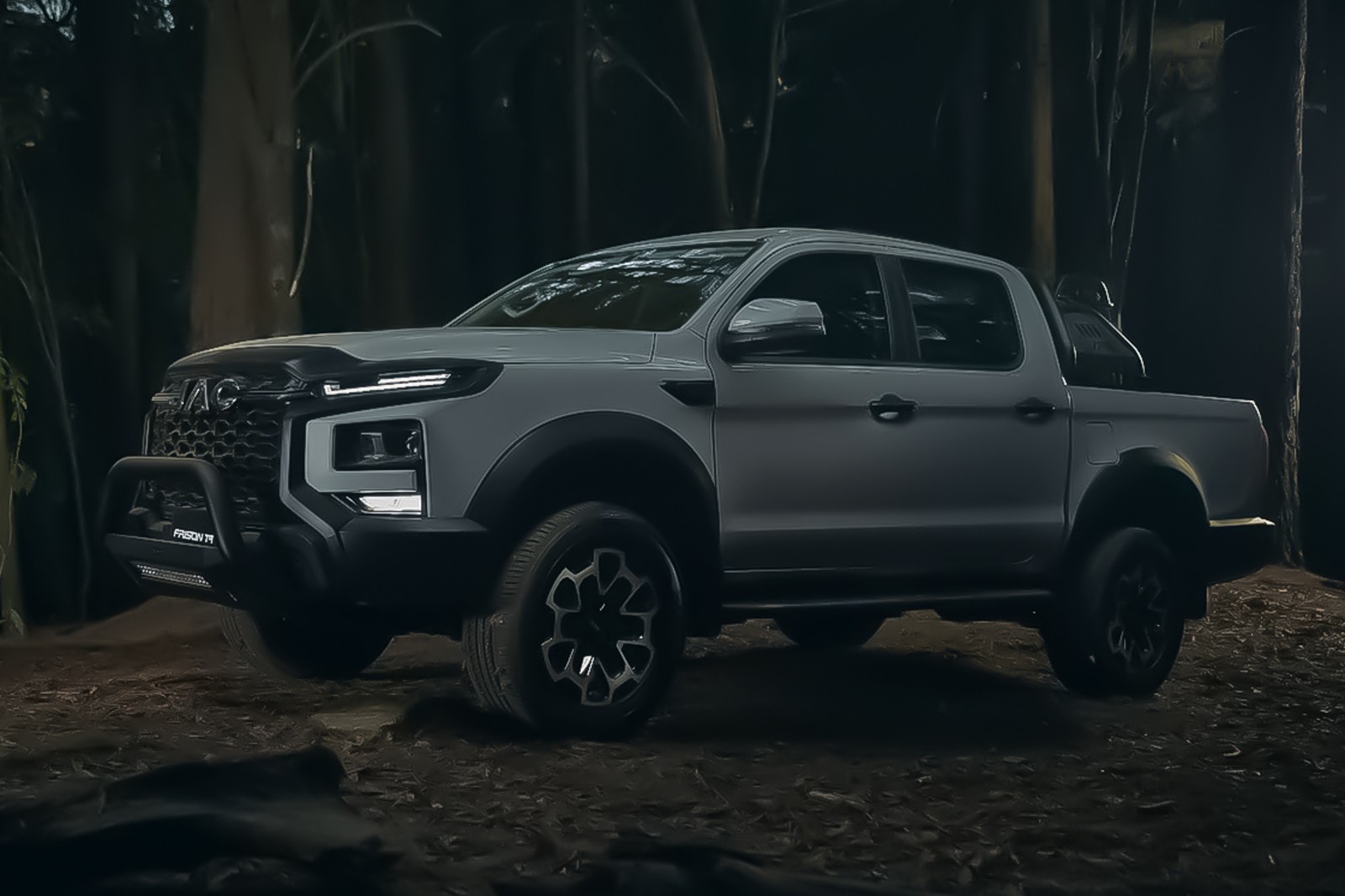 2025 JAC T9 EV Luxury photo