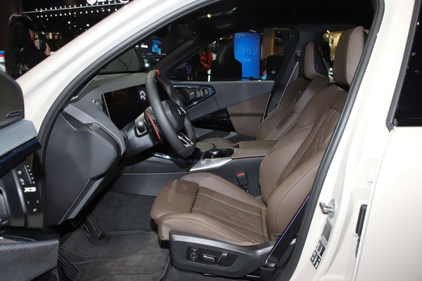 BMW X3 M Space
