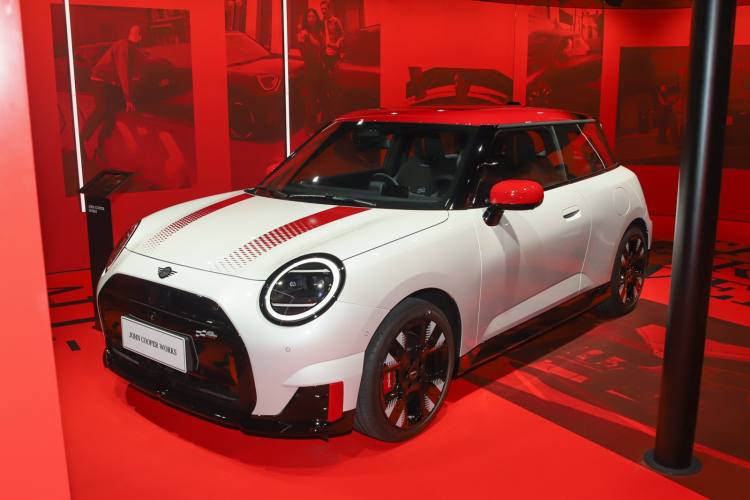 MINI 3 Door Review