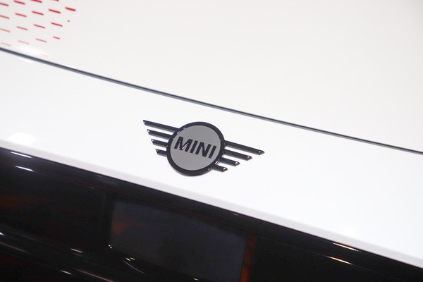 MINI 3 Door Exterior