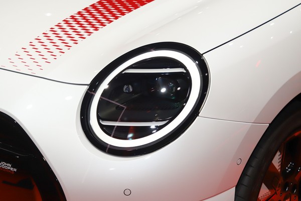 MINI 3 Door Exterior