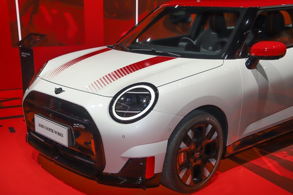 MINI 3 Door Exterior