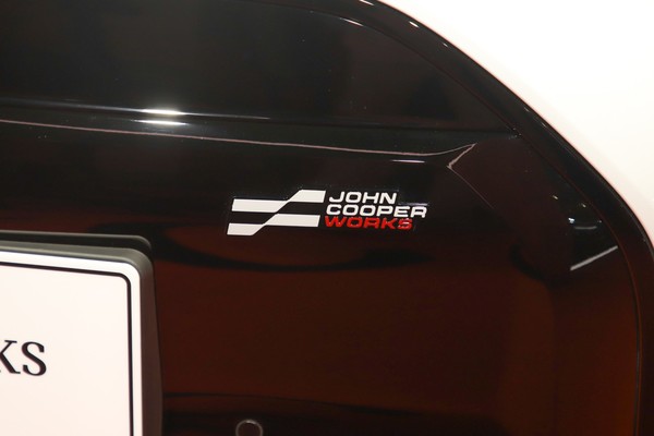 MINI 3 Door Exterior