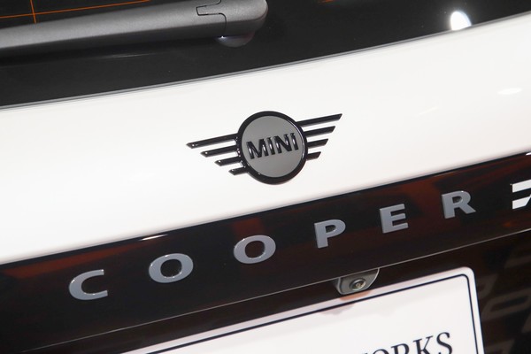 MINI 3 Door Exterior
