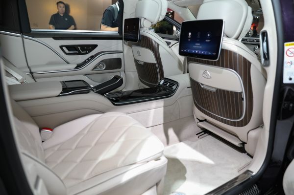 Mercedes-Benz Maybach S-Class Interior