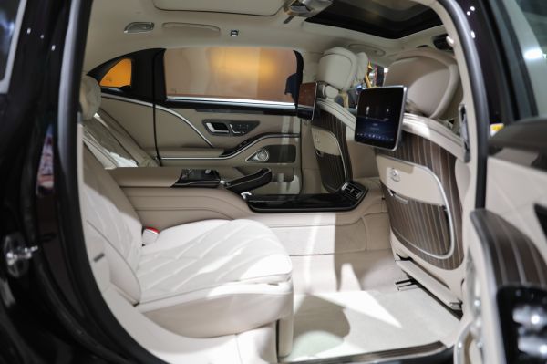 Mercedes-Benz Maybach S-Class Space