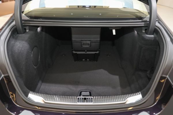 Mercedes-Benz Maybach S-Class Space
