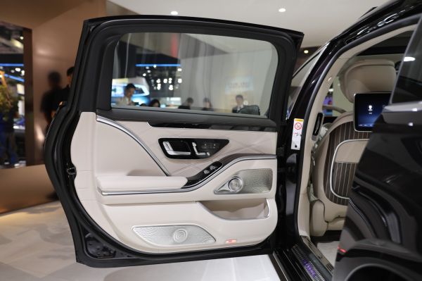 Mercedes-Benz Maybach S-Class Interior