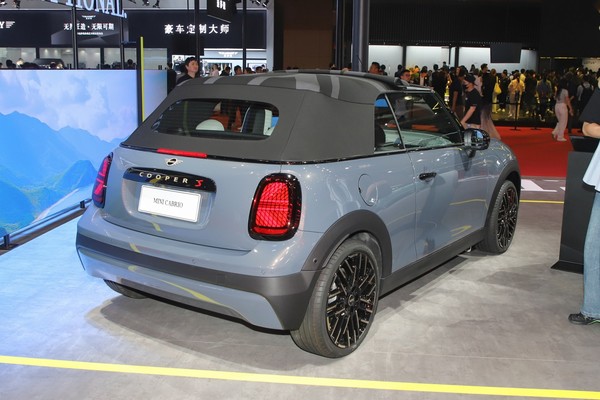 MINI Convertible Exterior