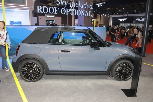 MINI Convertible Exterior