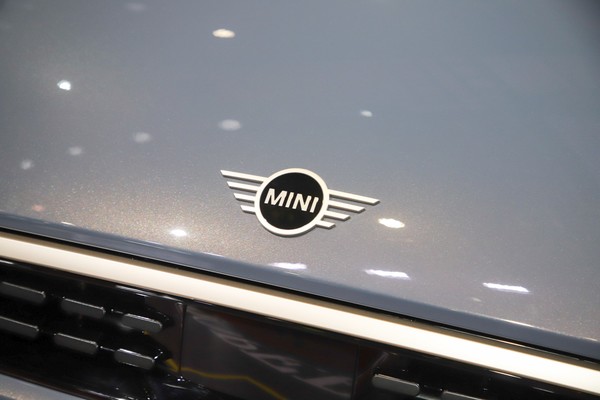 MINI Convertible Exterior
