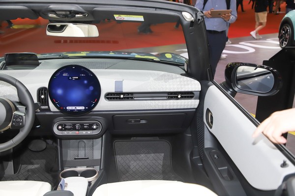 MINI Convertible Interior