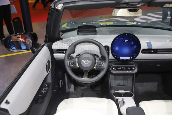 MINI Convertible Interior