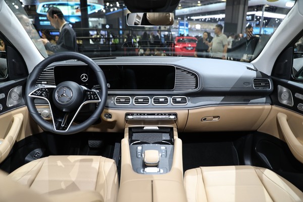 Mercedes-Benz GLE Interior