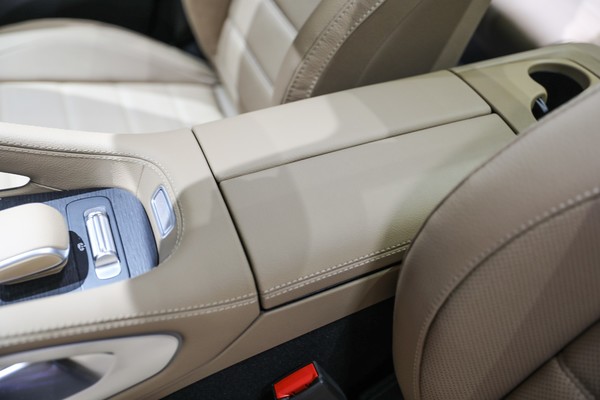 Mercedes-Benz GLE Interior