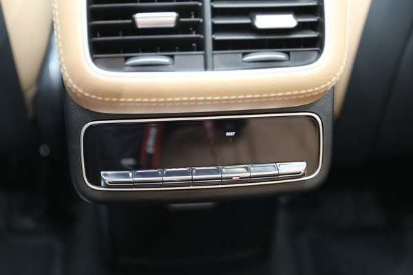 Mercedes-Benz GLE Interior
