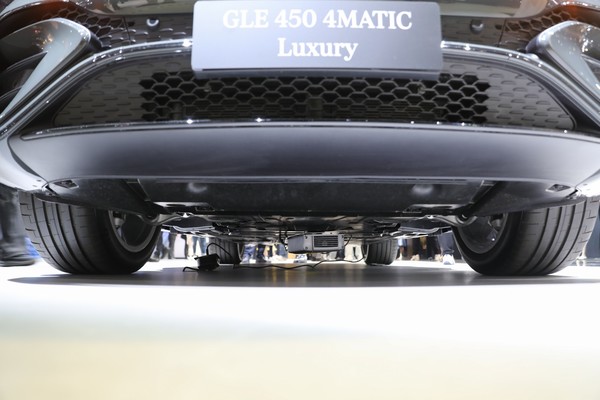 Mercedes-Benz GLE Details