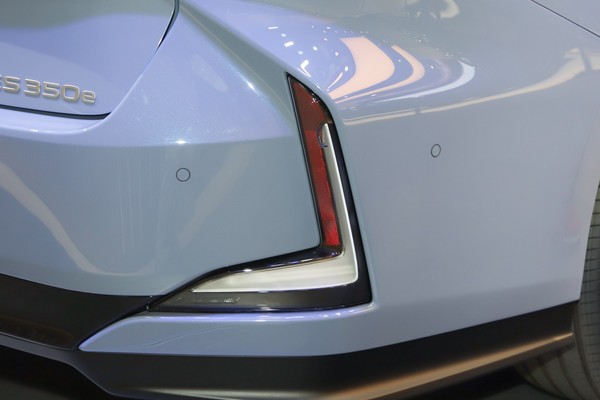 Lexus ES Exterior