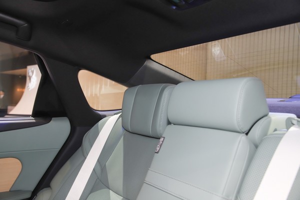 Lexus ES Interior