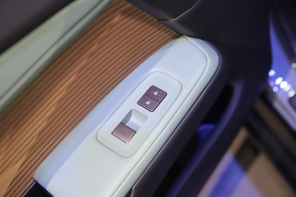 Lexus ES Interior