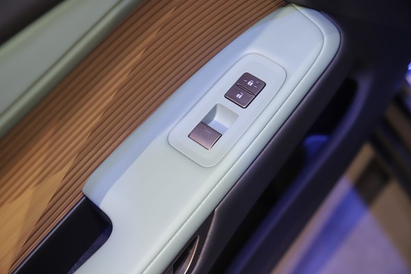 Lexus ES Interior