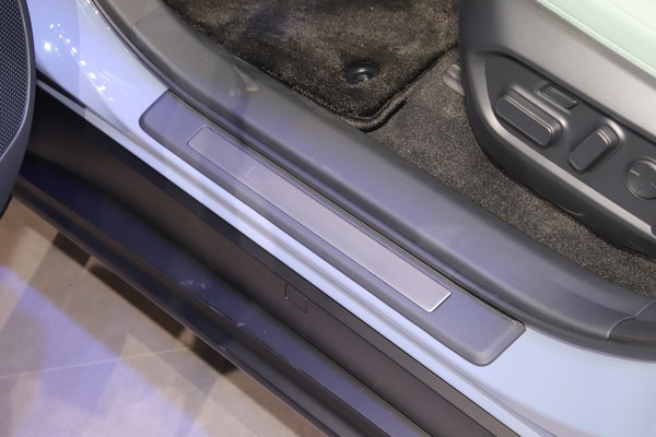 Lexus ES Interior