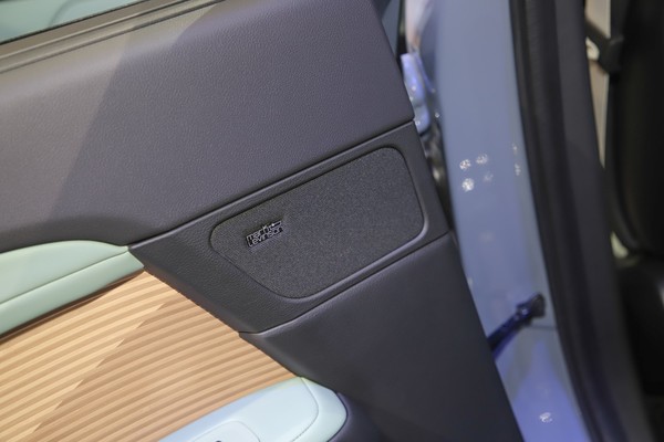 Lexus ES Interior