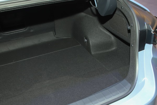 Lexus ES Space