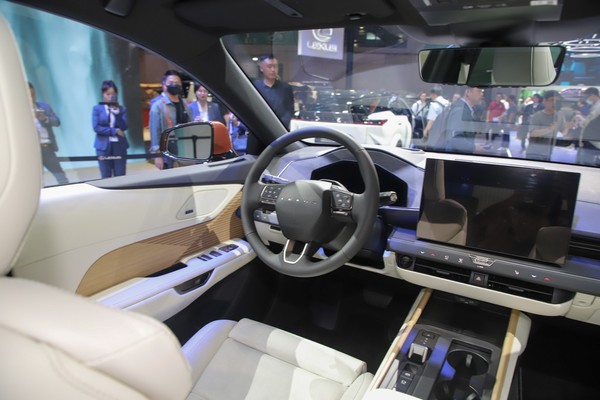Lexus ES Interior
