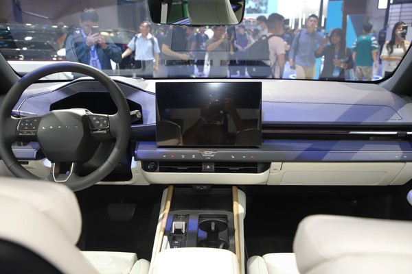 Lexus ES Interior