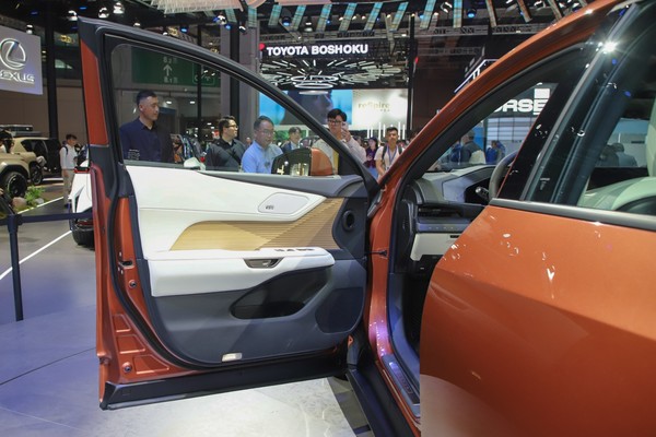 Lexus ES Interior