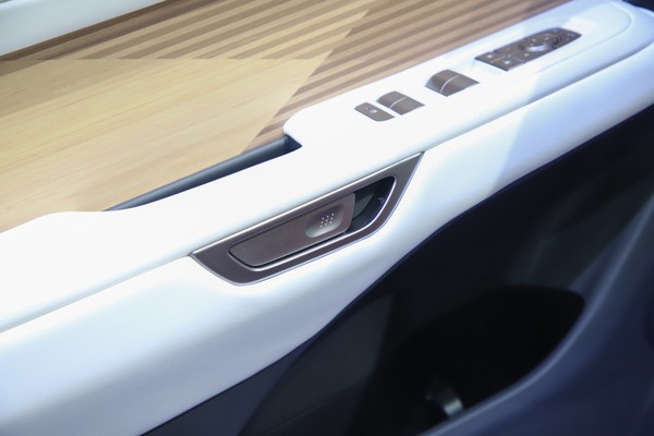 Lexus ES Interior