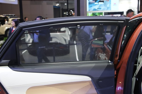 Lexus ES Interior