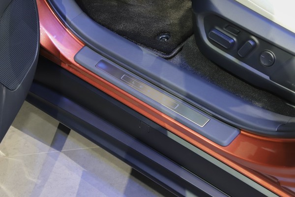 Lexus ES Interior