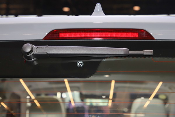 TANK 300 Exterior