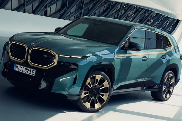BMW XM Official