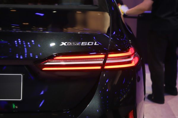 BMW i5 Exterior