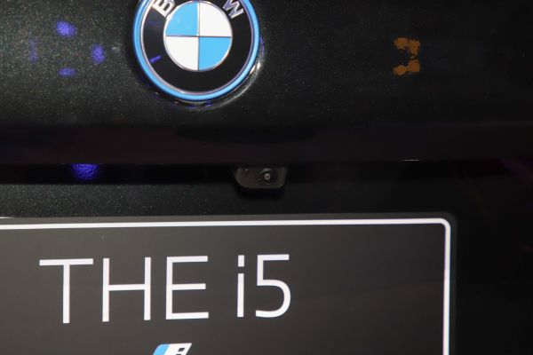 BMW i5 Exterior