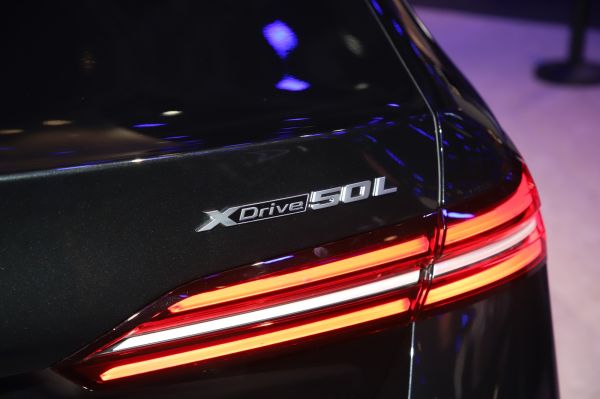 BMW i5 Exterior