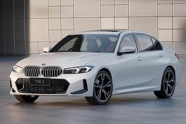 2025 BMW 3 Series 330Li M Sport photo