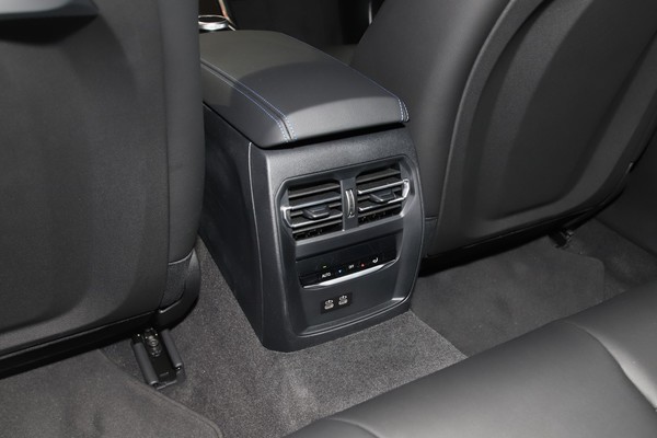 BMW 3 Series Interior